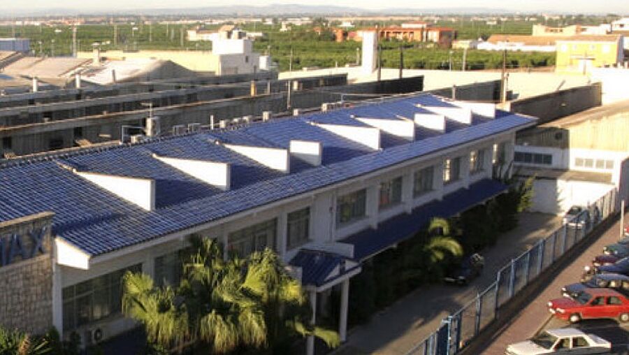 1980: Mit dem 4. Werk in Spanien beginnt die Expansion ins Ausland