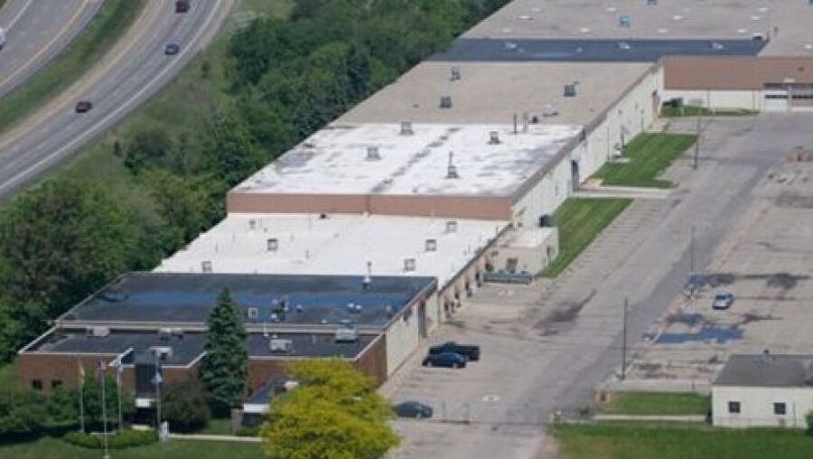 1995: Übernahme G.P. DUPONT in den USA (Werke 6,7 und 8)